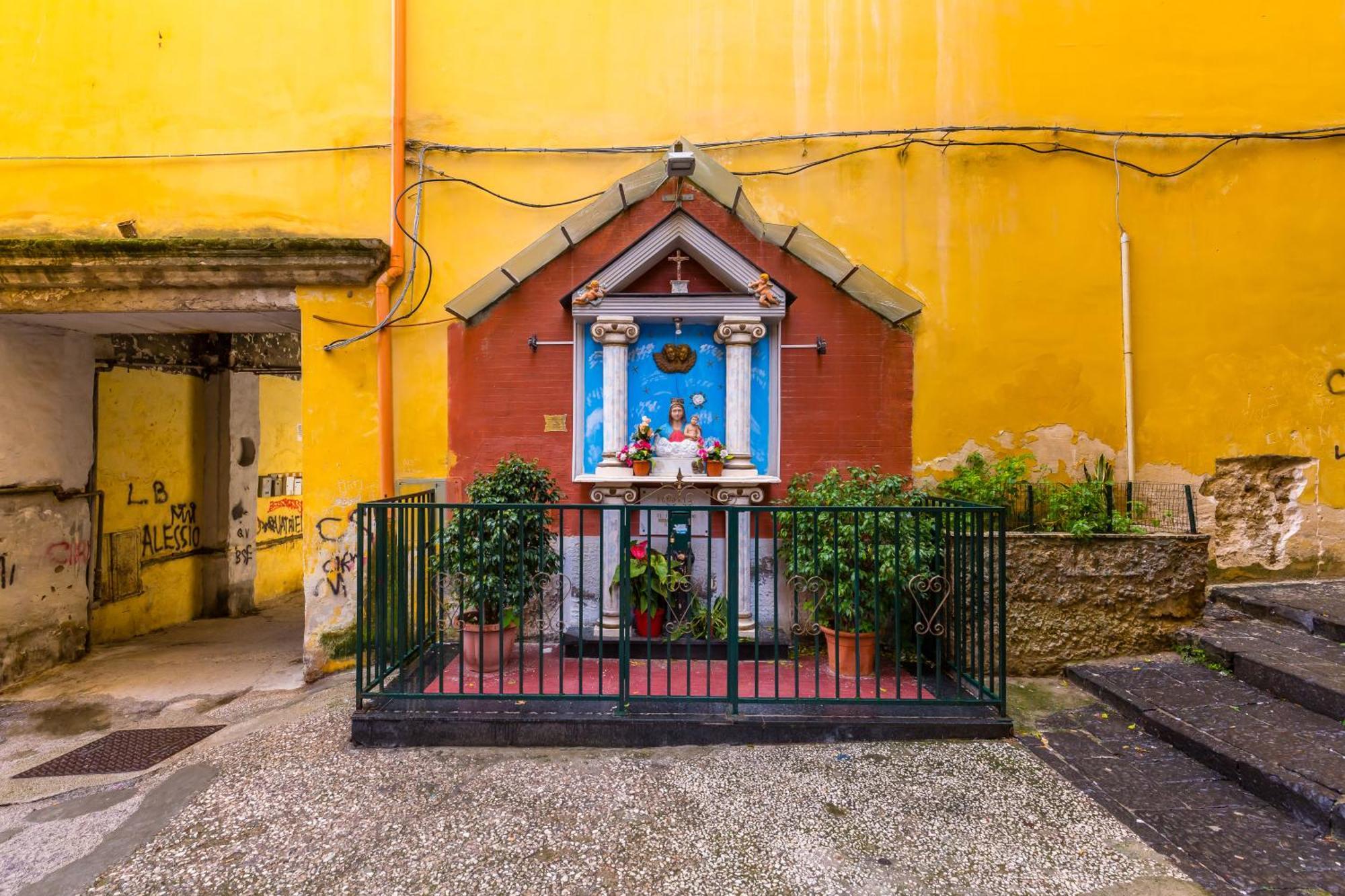 B&B Civico 33 Naples Exterior photo
